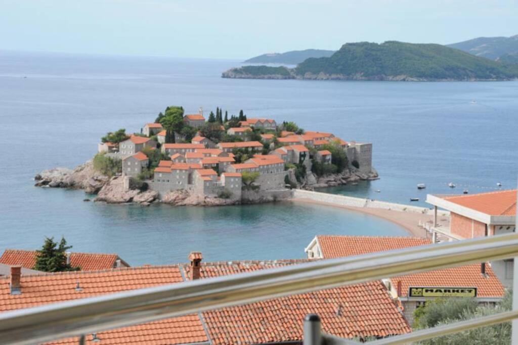 Bmv Room With East Island View Sveti Stefan Eksteriør billede